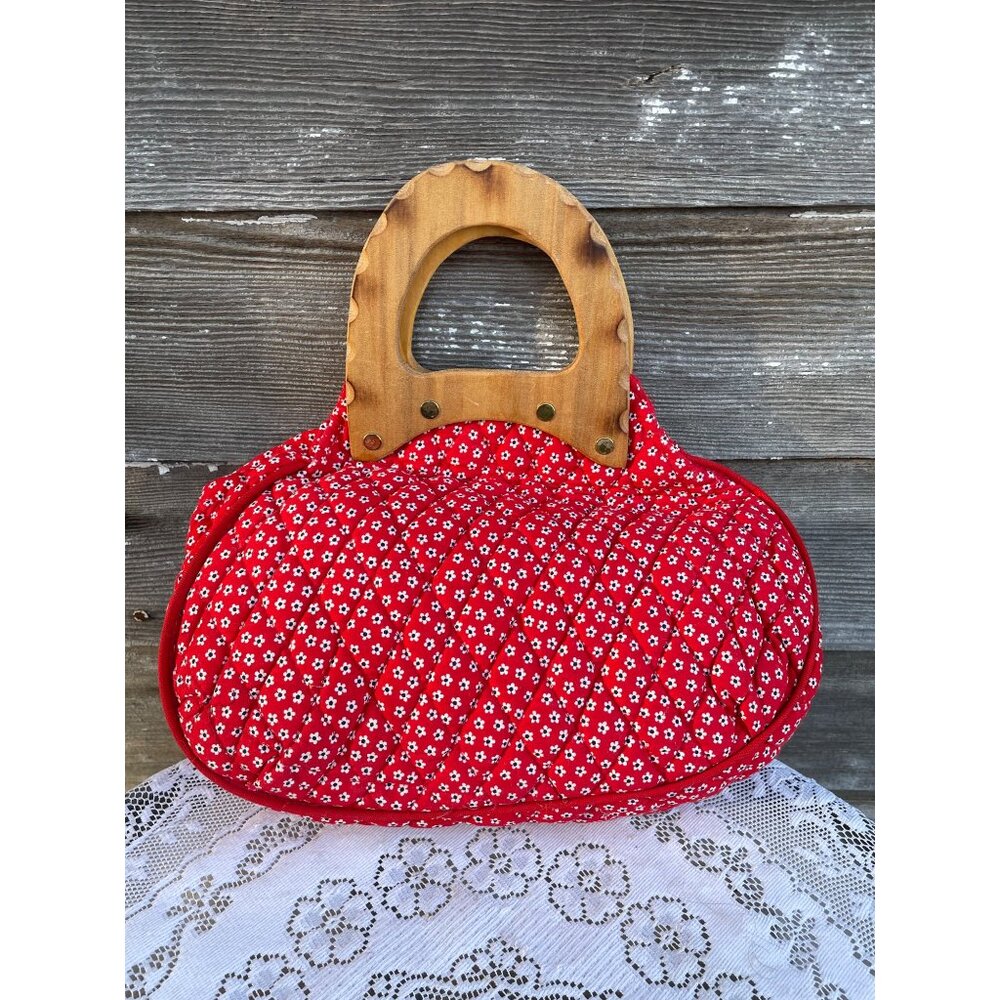 Vintage 1970s Bermuda purse Bag Red Quilted Wood Handle Boho Hippy - Picture 10 of 11